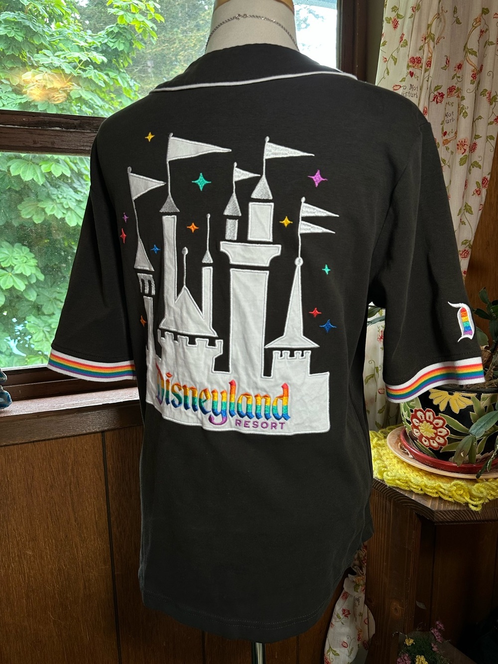 Disneyland Resorts • Unisex Pride Snap Front Embroidery Jersey - Picture 15 of 15